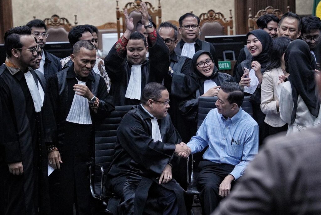 Tom Lembong dan tim pengacara
